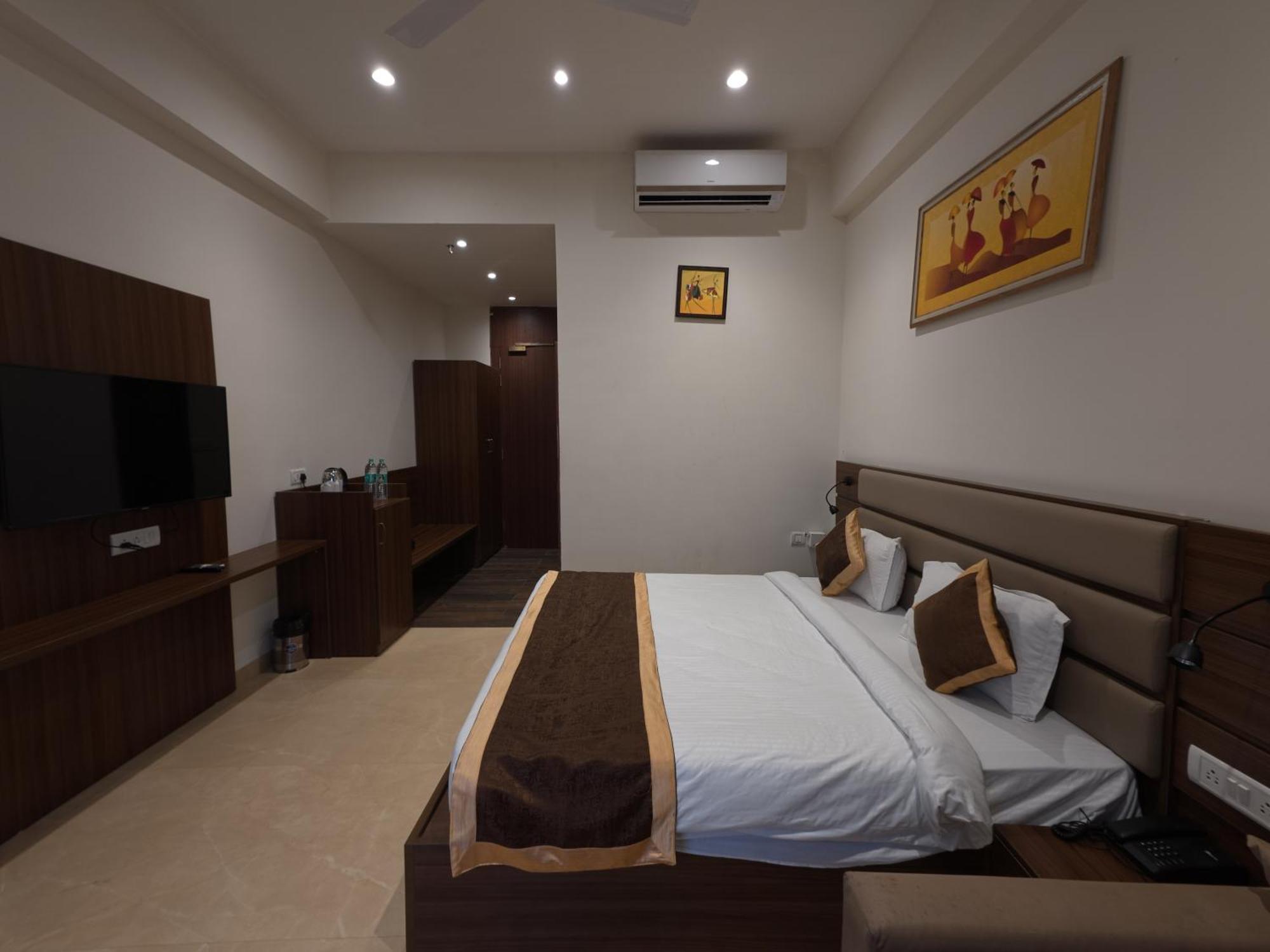 Hotel Neelam Orchid à Kanpur Extérieur photo