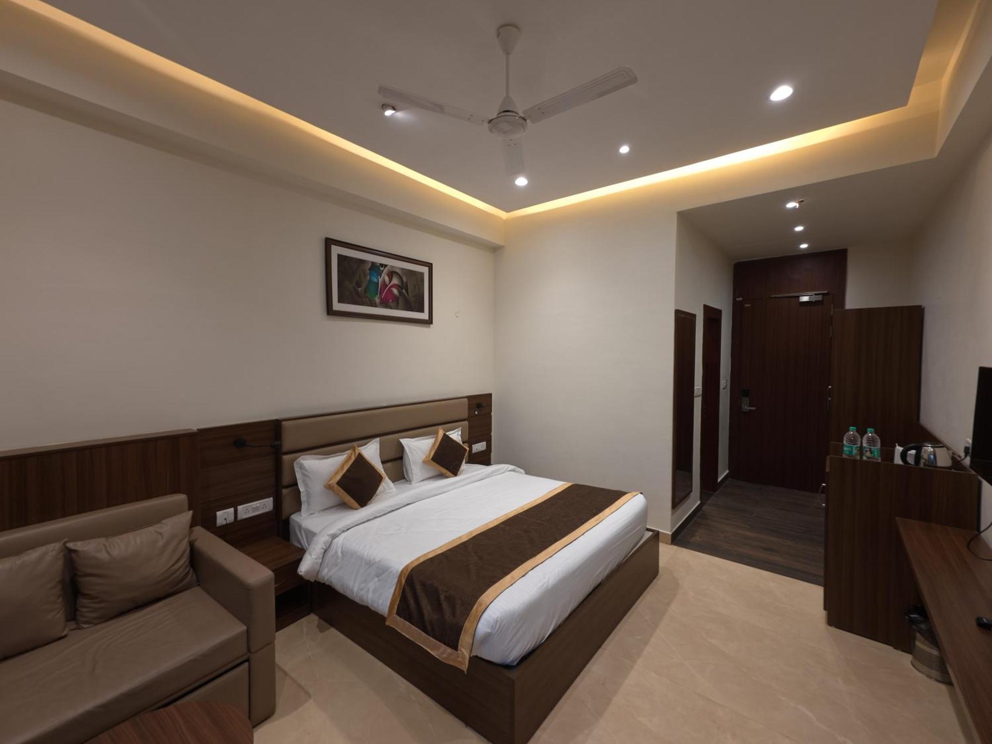 Hotel Neelam Orchid à Kanpur Extérieur photo